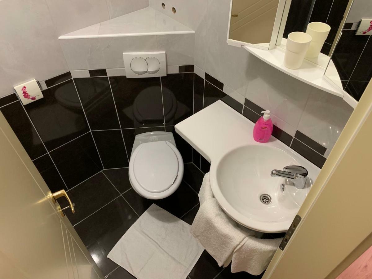 Vinarija Zlatar Hotel Luaran gambar
