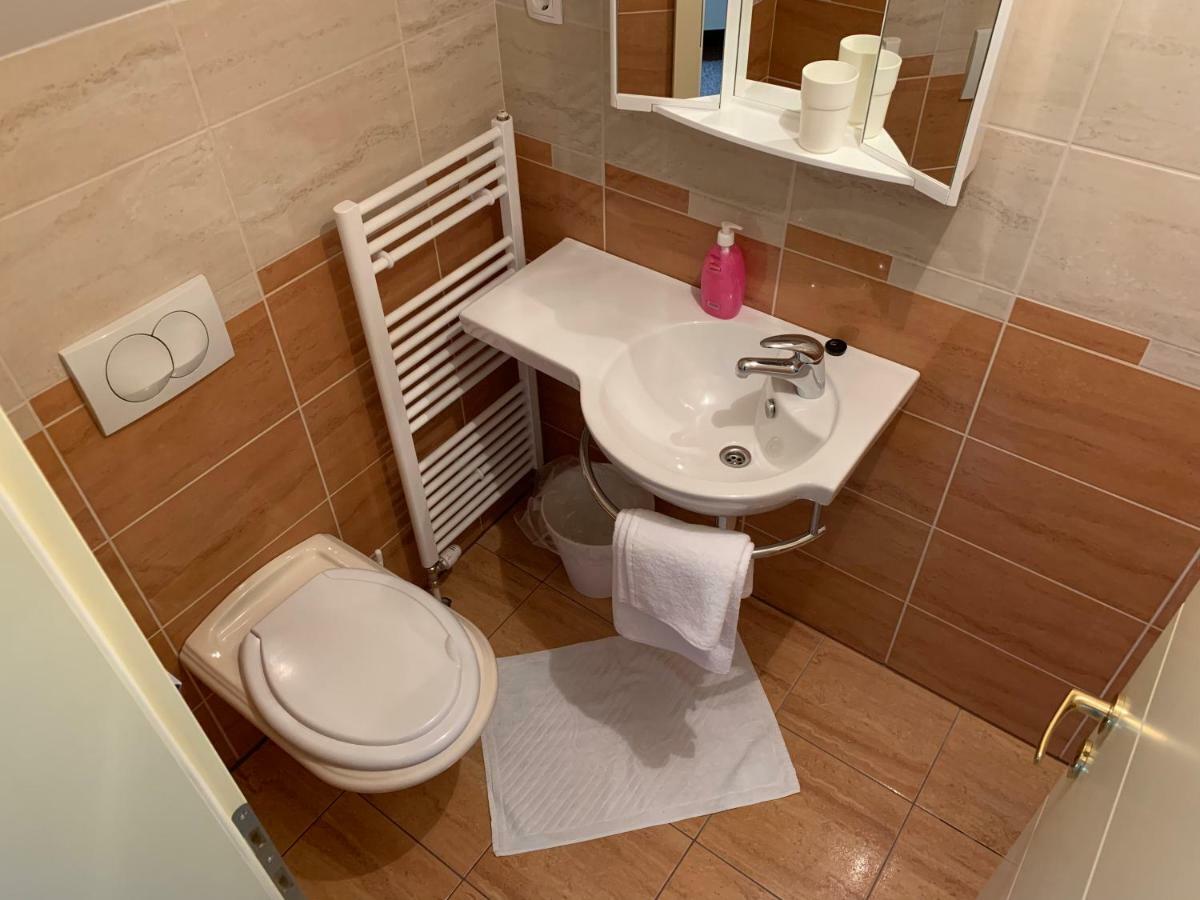 Vinarija Zlatar Hotel Luaran gambar